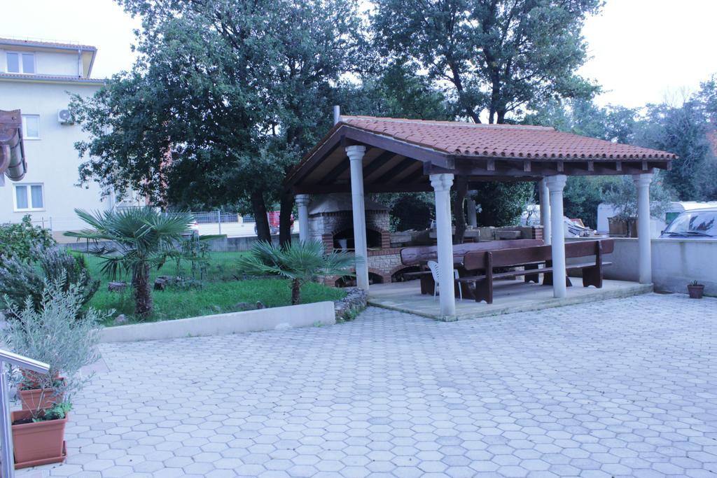Apartments Barbic Μεντουλίν Δωμάτιο φωτογραφία