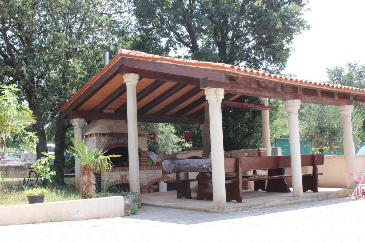 Apartments Barbic Μεντουλίν Εξωτερικό φωτογραφία