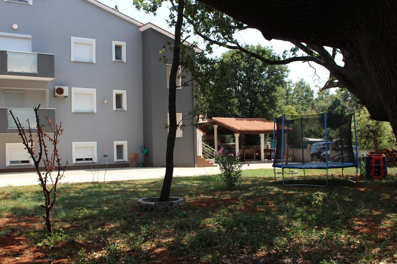 Apartments Barbic Μεντουλίν Εξωτερικό φωτογραφία